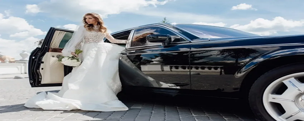 How Can A Luxury Car Rental From One Side Taxi Make Your Wedding Day Truly Special